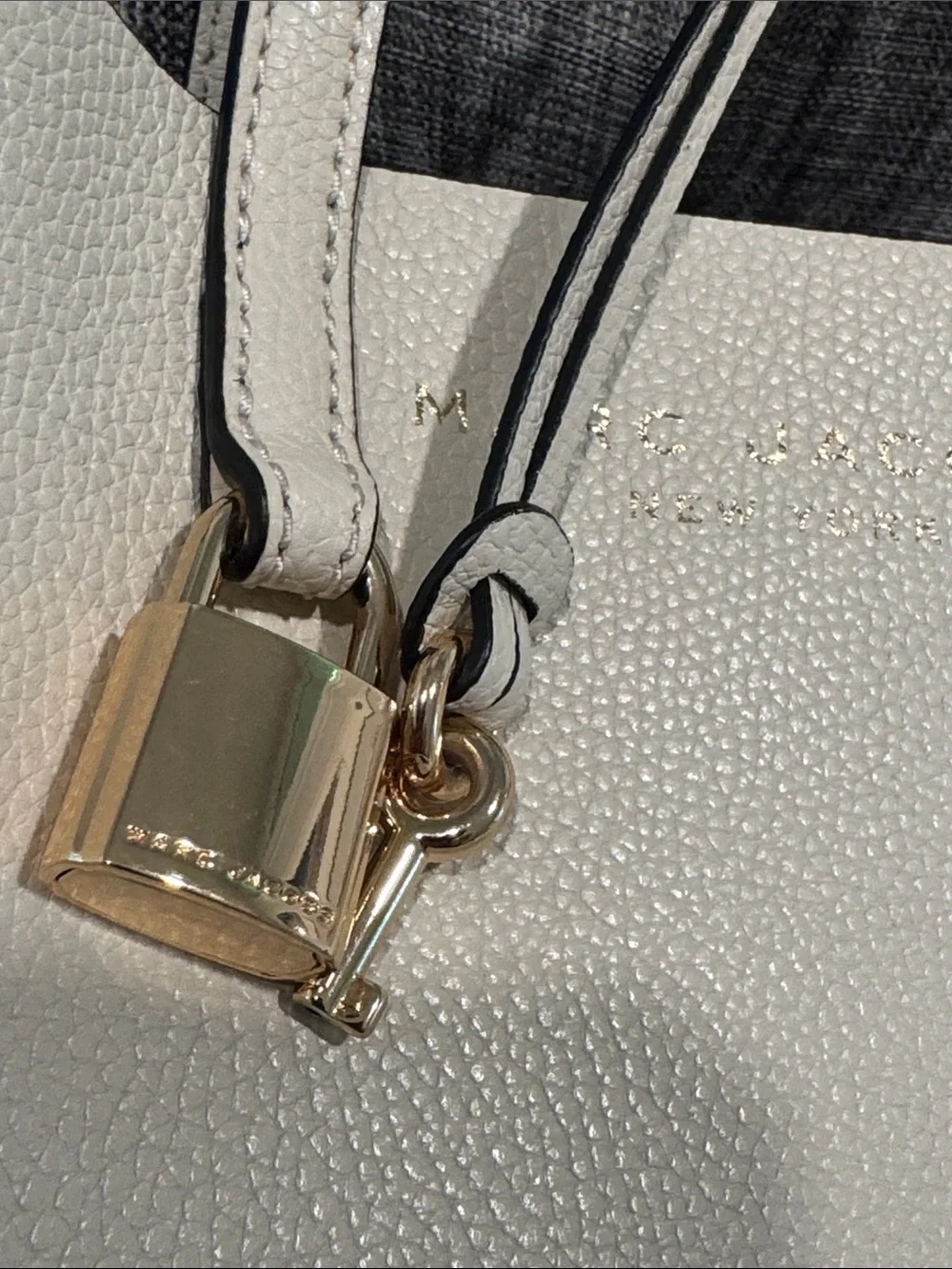 Marc Jacobs Bag Mini Grind Cream Leather Tote Crossbody with Navy Scarf - Picture 16 of 17